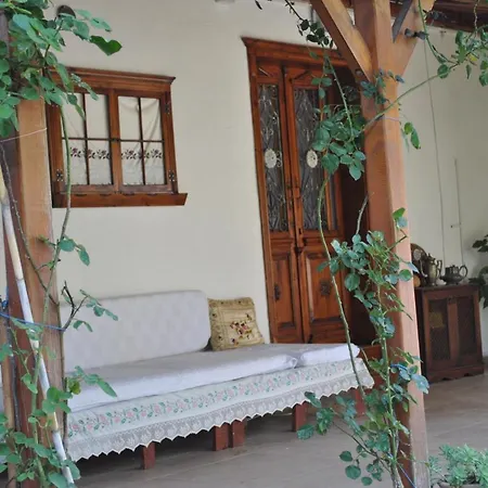 Apart Otel Gunebakan Taliani Ayvalı