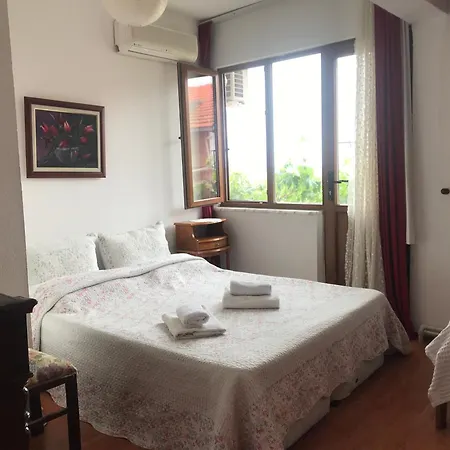 Apart Otel Gunebakan Taliani Ayvalı